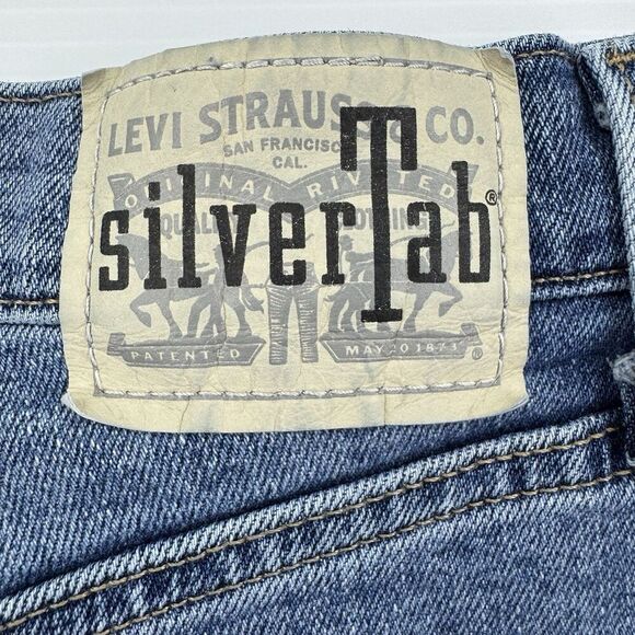 Levi’s SilverTab Mom Jeans Size 31x27 Tapered Light Wash Stretch High Rise - Picture 13 of 14